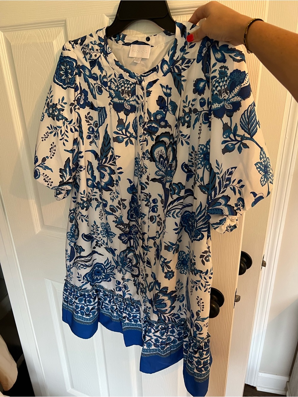 Sugarlips White and Blue Floral Short Sleeve Dress